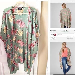 Buckle Angie Floral Kimono